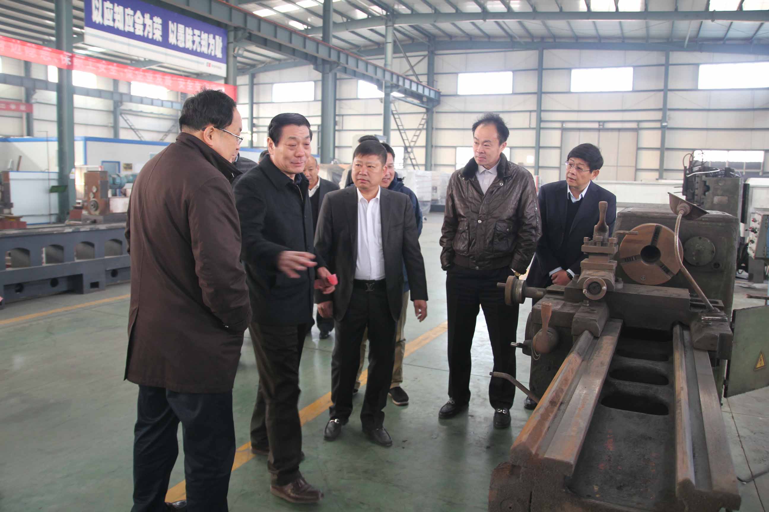 市人大常委會(huì)副主任姜繁茂調(diào)研機(jī)床再制造、節(jié)能降耗實(shí)施情況